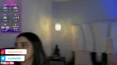 Mia Villalobos online show from 23, 10, 2025