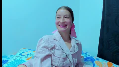  Chloe  online show from 24, 4, 2026