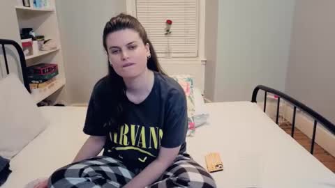 Mia  online show from 29, 4, 2026