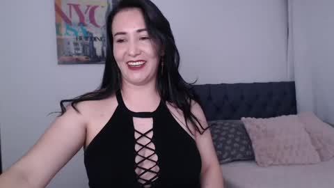 Mia Wilson online show from 9, 5, 2026