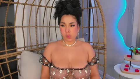 Mia online show from 10, 2, 2025