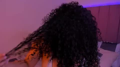 Mia online show from 10, 11, 2025