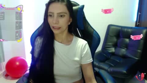 Snapshot of micaela_21_ chatting on 5, 12, 2025 Micaela online show from 5, 12, 2025