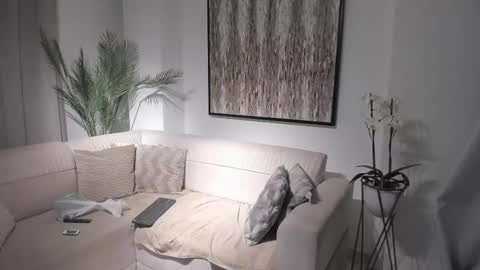 Michael Salens independent model online show from 6, 3, 2025