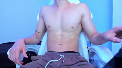 Snapshot of michael_twink18 chatting on 20, 7, 2026 Michael online show from 20, 7, 2026