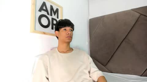 michael_vidal online show from 8, 11, 2025