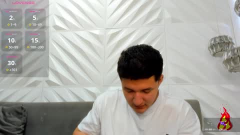 MichaelConnor  online show from 26, 12, 2024