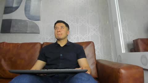 MichaelConnor  online show from 3, 1, 2025