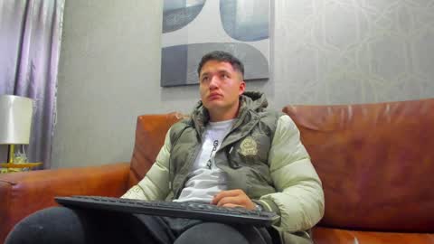 MichaelConnor  online show from 4, 1, 2025