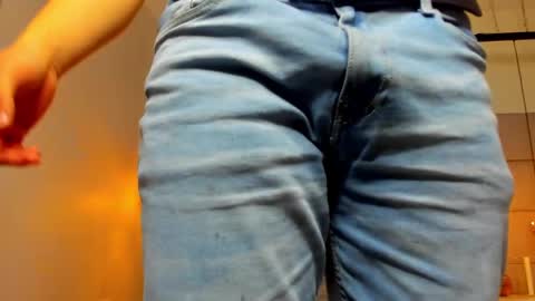 MichaelConnor  online show from 7, 1, 2025