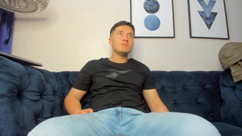 MichaelConnor  online show from 10, 1, 2025