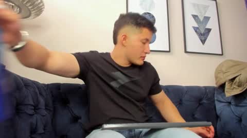 MichaelConnor  online show from 10, 1, 2025