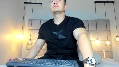 MichaelConnor  online show from 15, 1, 2025