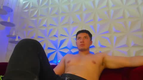 MichaelConnor  online show from 15, 2, 2025