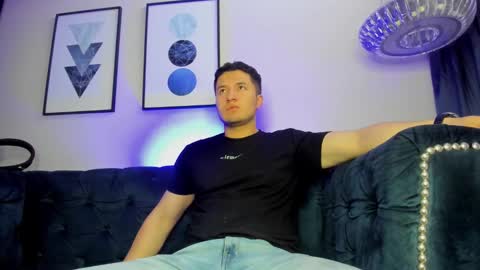 MichaelConnor  online show from 18, 2, 2025