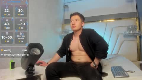 MichaelConnor  online show from 23, 2, 2025