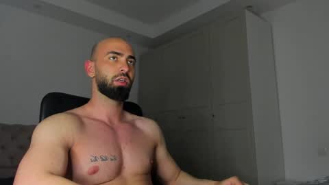 MichaelEvansx online show from 24, 4, 2026