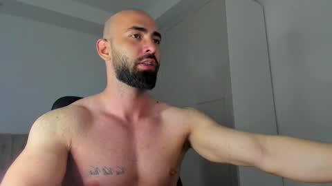 MichaelEvansx online show from 27, 4, 2026