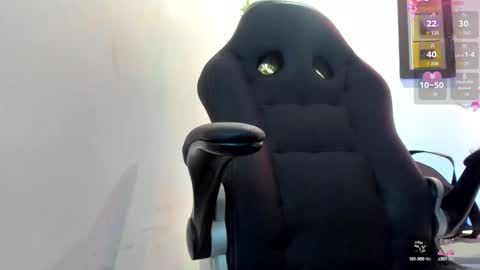 Snapshot of michel_lopez18 chatting on 7, 10, 2025 michel_lopez18 online show from 7, 10, 2025