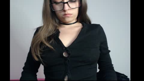 Snapshot of michell_bunny13 chatting on 7, 5, 2026 Michell online show from 7, 5, 2026
