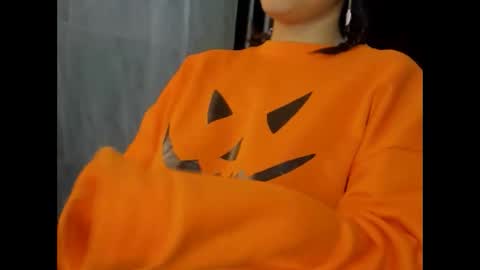 Snapshot of michell_rs chatting on 28, 1, 2025 michell_rs online show from 28, 1, 2025