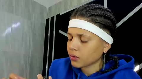 Snapshot of michell_rs chatting on 4, 2, 2025 michell_rs online show from 4, 2, 2025