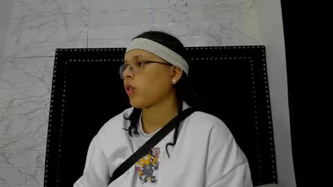 Snapshot of michell_rs chatting on 14, 9, 2025 michell_rs online show from 14, 9, 2025