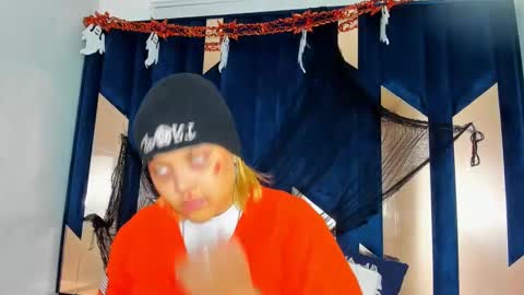 Snapshot of michell_rs chatting on 1, 11, 2025 michell_rs online show from 1, 11, 2025