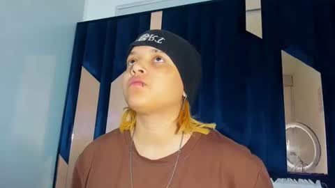 Snapshot of michell_rs chatting on 2, 11, 2025 michell_rs online show from 2, 11, 2025