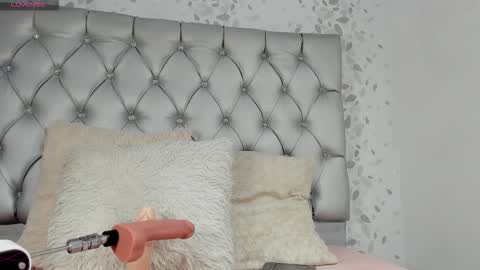 Snapshot of michelle_perla chatting on 22, 9, 2025 michelle perla online show from 22, 9, 2025