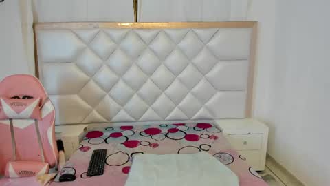 Snapshot of michelleblair1 chatting on 27, 7, 2026 michelleblair1 online show from 27, 7, 2026