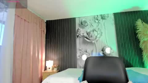 michellepreston_ online show from 27, 4, 2026