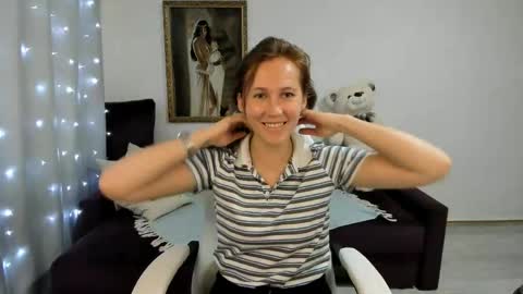 Snapshot of michellewoitsik chatting on 7, 5, 2026 Michelle online show from 7, 5, 2026