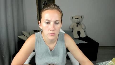 Snapshot of michellewoitsik chatting on 25, 5, 2026 Michelle online show from 25, 5, 2026