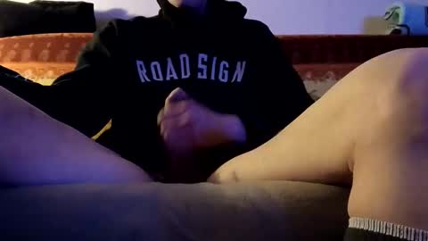 Snapshot of mickavis1975 chatting on 6, 1, 2026 mickavis1975 online show from 6, 1, 2026