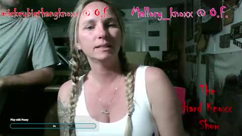 Snapshot of mickey85knoxx chatting on 2, 11, 2025 mickey85knoxx online show from 2, 11, 2025