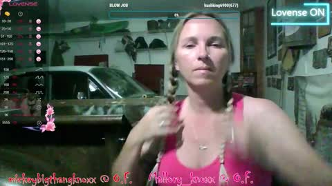 Snapshot of mickey85knoxx chatting on 23, 11, 2025 mickey85knoxx online show from 23, 11, 2025