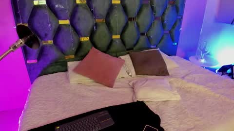 Micki online show from 18, 2, 2026