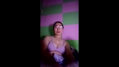 Snapshot of mickye00 chatting on 13, 5, 2026 Miky online show from 13, 5, 2026