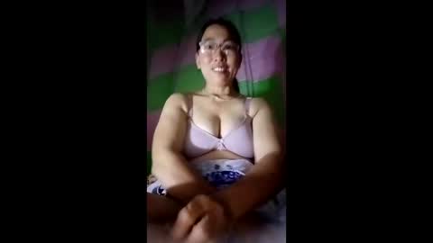 Snapshot of mickye00 chatting on 18, 5, 2026 Miky online show from 18, 5, 2026