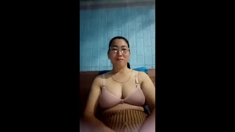 Snapshot of mickye00 chatting on 21, 5, 2026 Miky online show from 21, 5, 2026