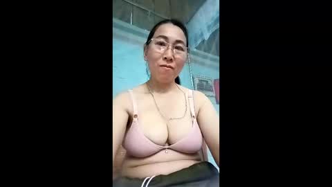 Snapshot of mickye00 chatting on 30, 5, 2026 Miky online show from 30, 5, 2026