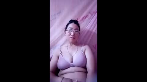 Snapshot of mickye00 chatting on 10, 6, 2026 Miky online show from 10, 6, 2026