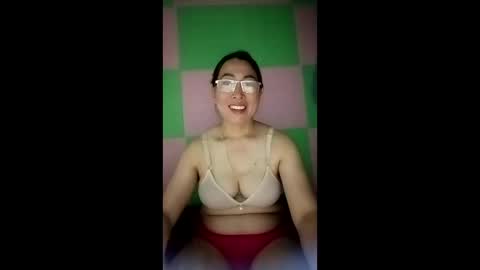 Snapshot of mickye00 chatting on 11, 6, 2026 Miky online show from 11, 6, 2026