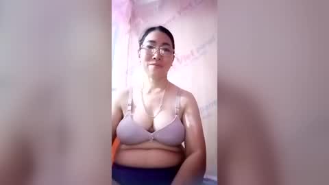 Snapshot of mickye00 chatting on 11, 6, 2026 Miky online show from 11, 6, 2026