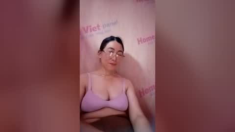 Snapshot of mickye00 chatting on 18, 6, 2026 Miky online show from 18, 6, 2026
