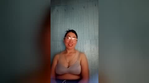 Snapshot of mickye00 chatting on 18, 6, 2026 Miky online show from 18, 6, 2026