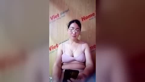 Snapshot of mickye00 chatting on 23, 6, 2026 Miky online show from 23, 6, 2026