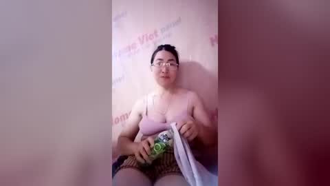 Snapshot of mickye00 chatting on 28, 6, 2026 Miky online show from 28, 6, 2026