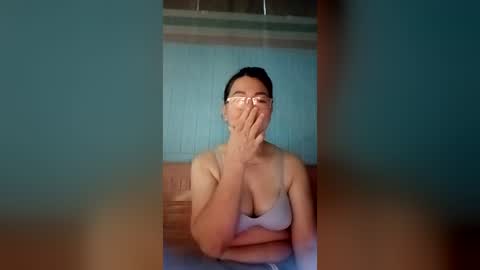 Snapshot of mickye00 chatting on 2, 7, 2026 Miky online show from 2, 7, 2026